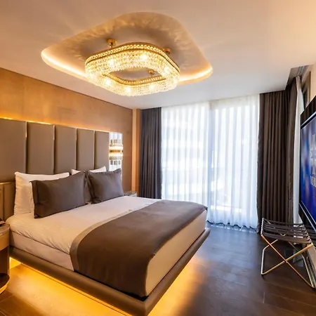 Merit Starlit & Residences בודווה