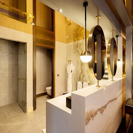 Hotel Merit Starlit & Residences 5*