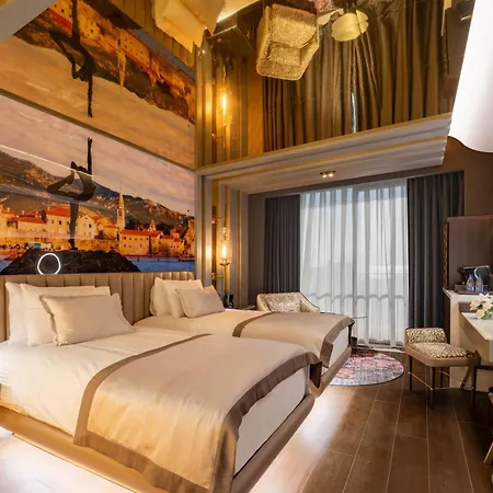 Merit Starlit & Residences 5* בודווה