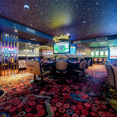 ホテル Merit Starlit & Residences ブドヴァ